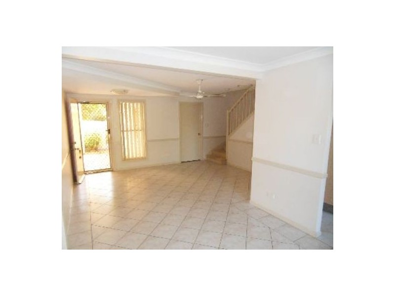 2/14 Greenbank Street, Chermside QLD 4032