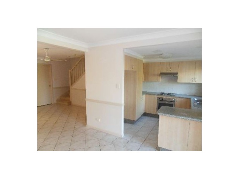 2/14 Greenbank Street, Chermside QLD 4032