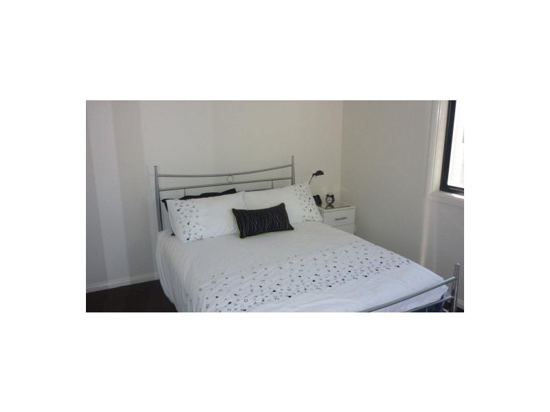 2/15 Curwen Terrace, Chermside QLD 4032