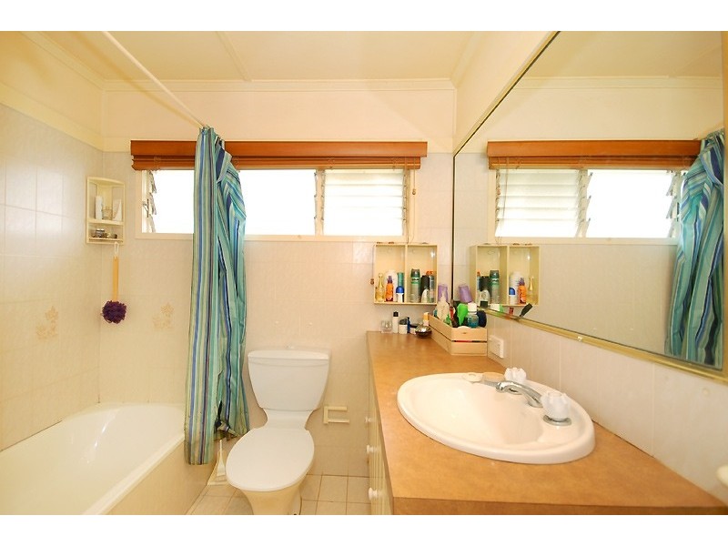 26 Chuter Street, Stafford Heights QLD 4053