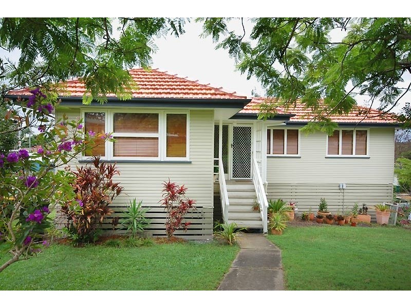 26 Chuter Street, Stafford Heights QLD 4053