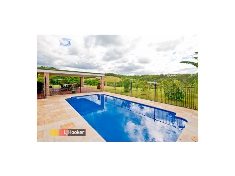 4 Brownlow Court, Cashmere QLD 4500
