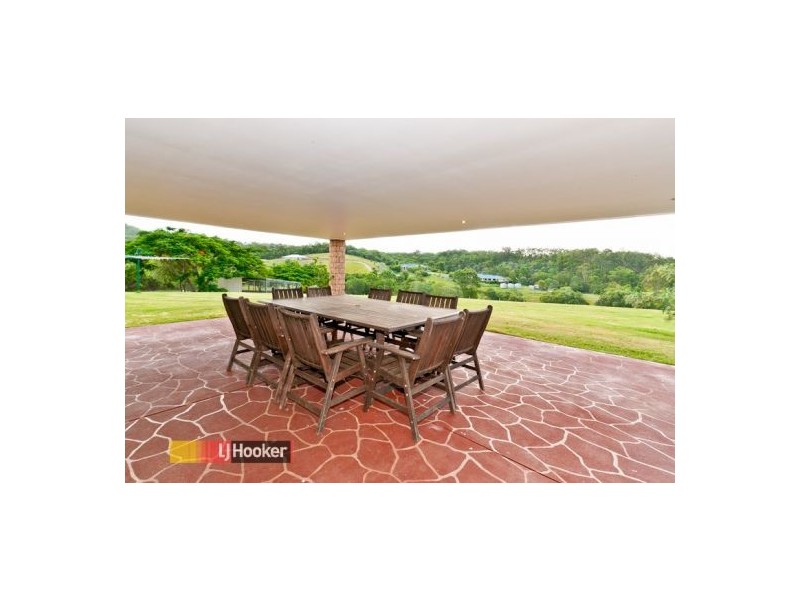 4 Brownlow Court, Cashmere QLD 4500