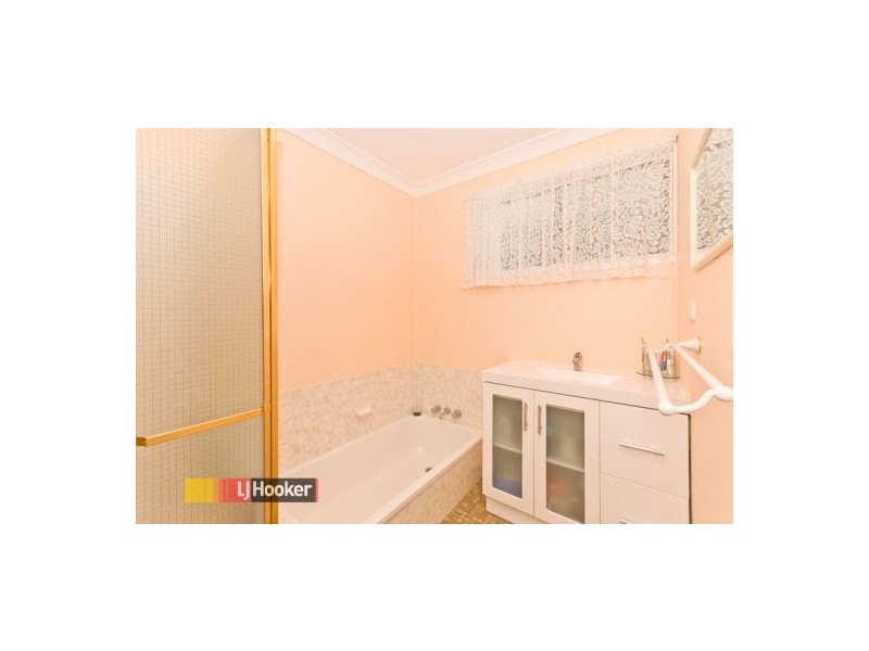 15 Dubarda Drive, Strathpine QLD 4500