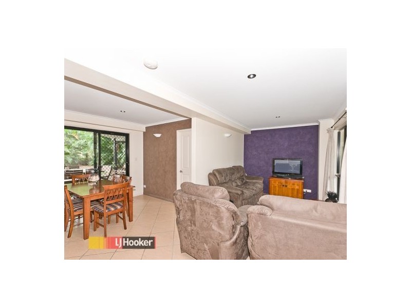 6 Lindfield Drive, Petrie QLD 4502