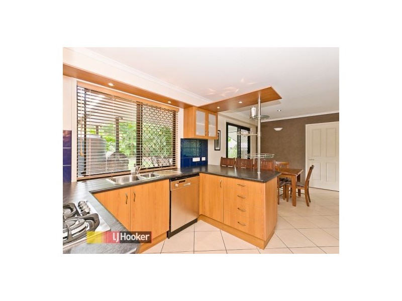 6 Lindfield Drive, Petrie QLD 4502