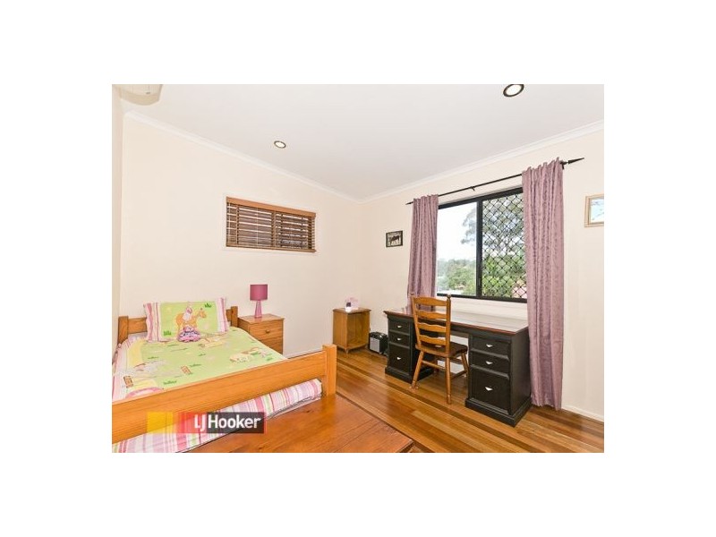 6 Lindfield Drive, Petrie QLD 4502