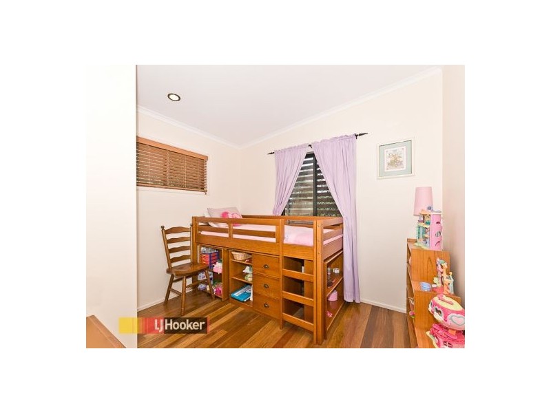 6 Lindfield Drive, Petrie QLD 4502