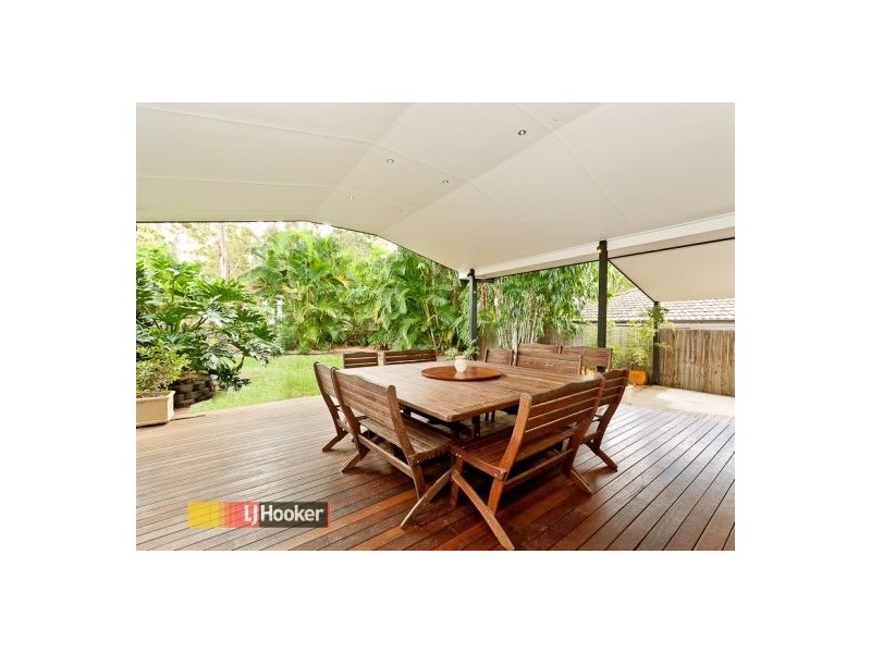 6 Lindfield Drive, Petrie QLD 4502