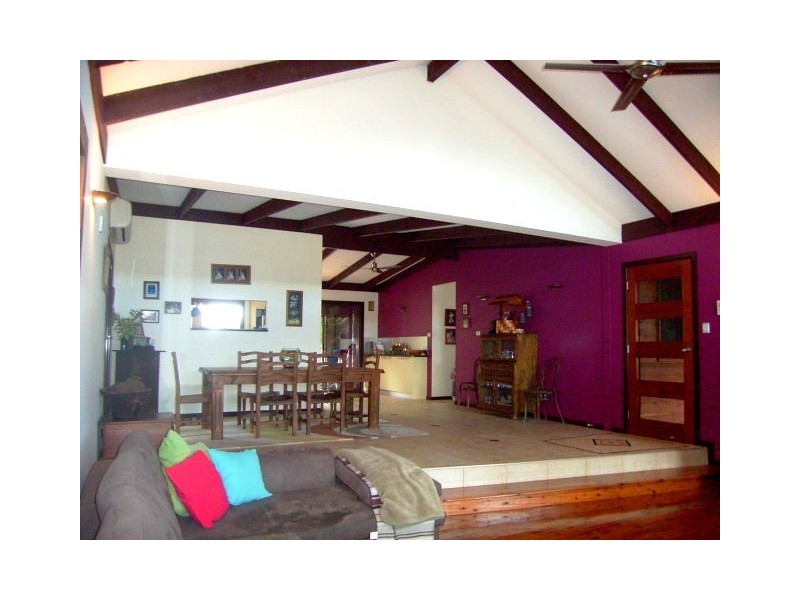 Glass House Mountains QLD 4518