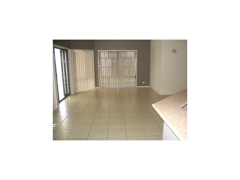 3 Dominica Place, Kawana Island QLD 4575