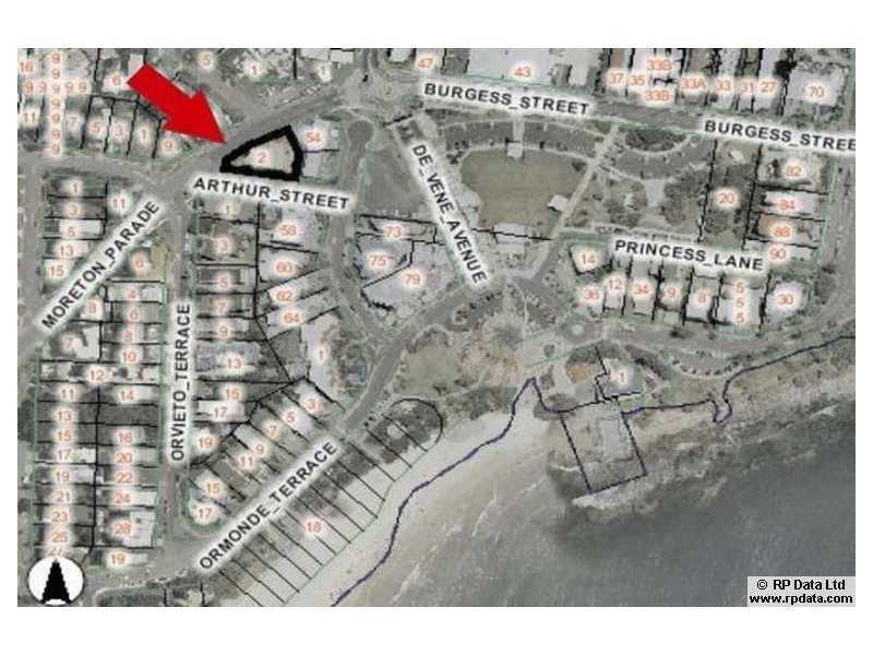 2/2 Moreton Parade, Kings Beach QLD 4551