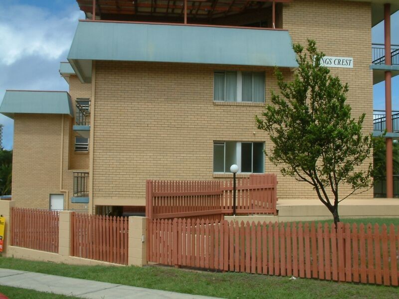 2/2 Moreton Parade, Kings Beach QLD 4551