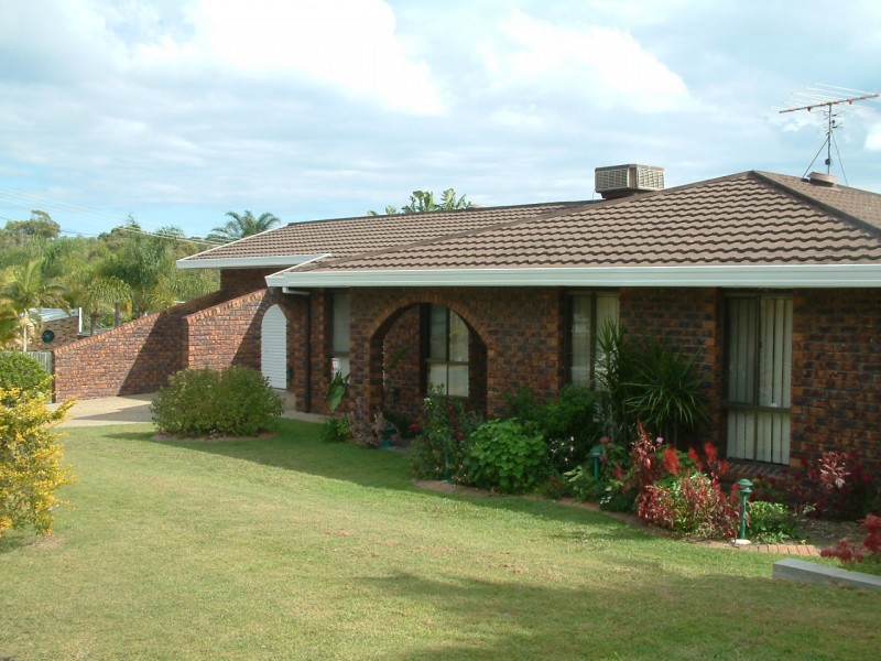 10  Mooya Street, Dicky Beach QLD 4551