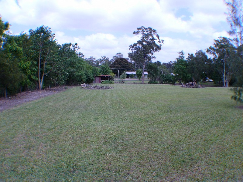 2 White Gums Street, Landsborough QLD 4550