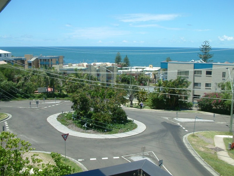 Unit 6 ‘Moreton Sands’ 10 Dingle Avenue, Caloundra QLD 4551