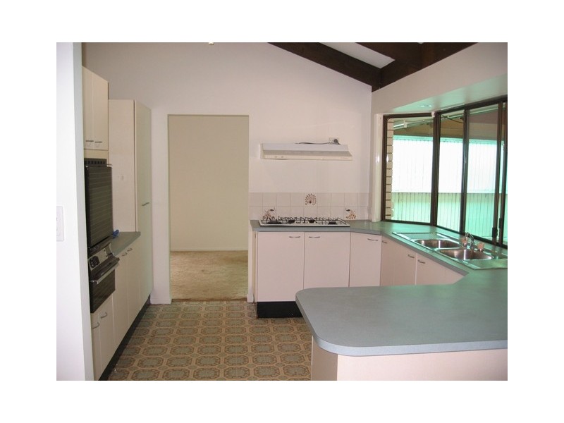 24 Saleng Cres, Warana QLD 4575