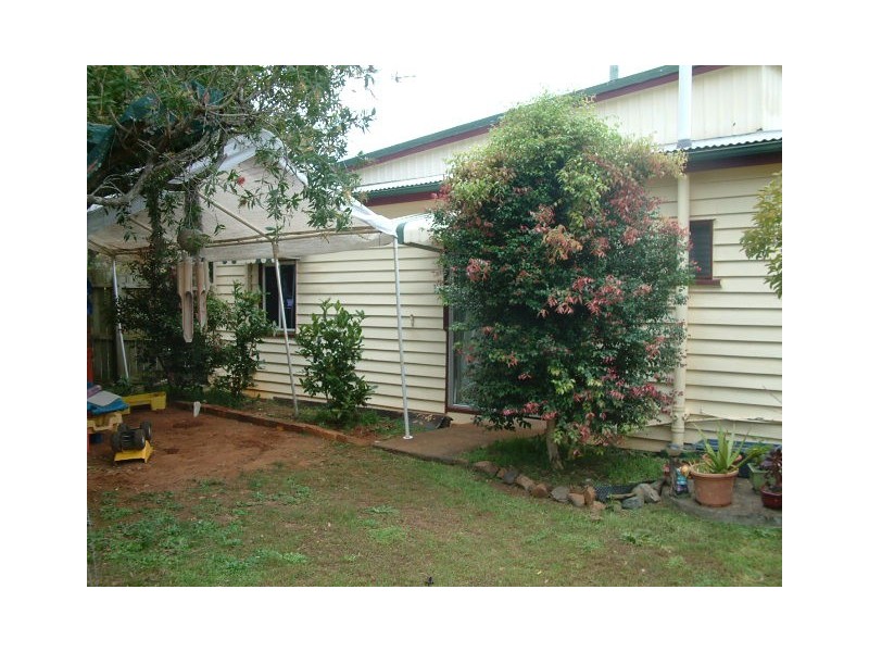 24 Church Street, Beerburrum QLD 4517