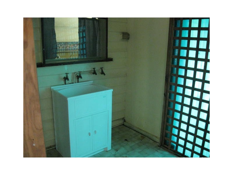 24 Church Street, Beerburrum QLD 4517