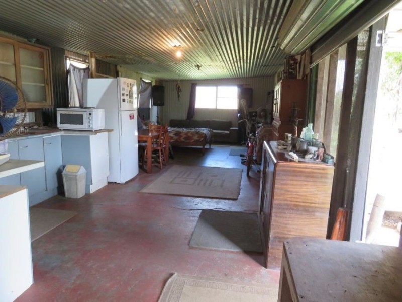1424 Midge Point Rd, Midge Point QLD 4799