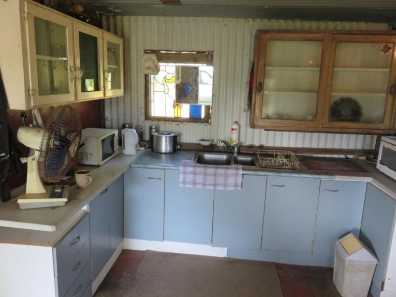 1424 Midge Point Rd, Midge Point QLD 4799