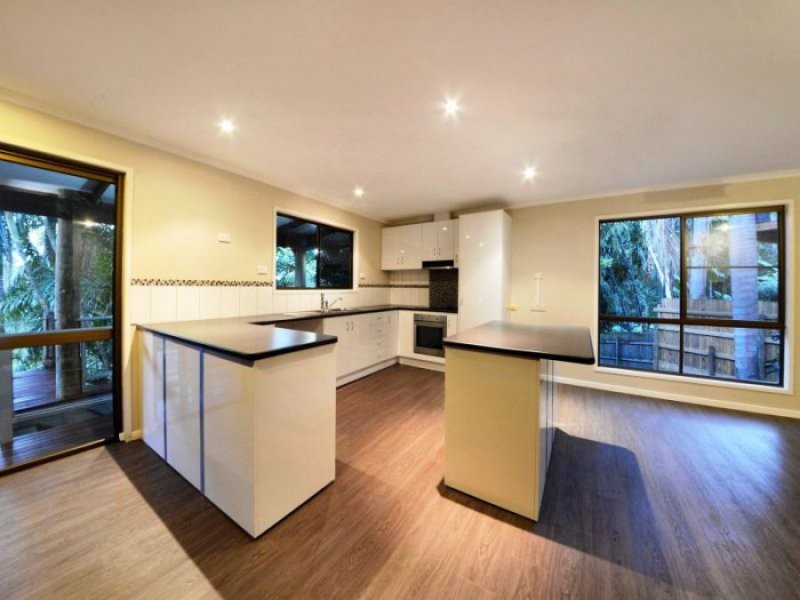 7 Barnes Place, Cannonvale QLD 4802