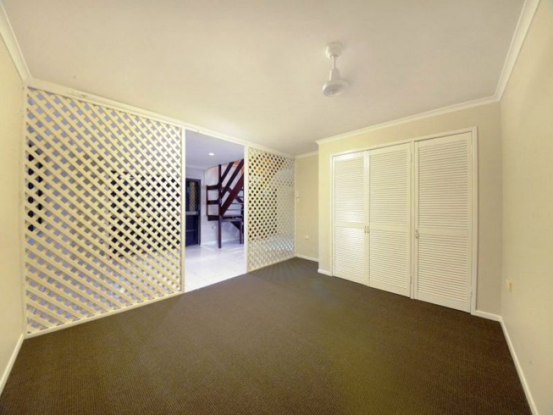 7 Barnes Place, Cannonvale QLD 4802