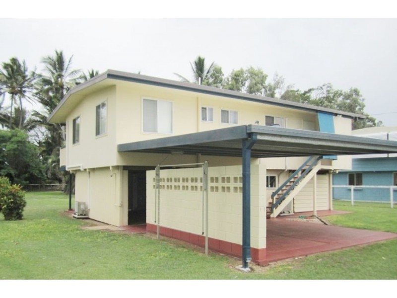 12 PETERS AVENUE, Midge Point QLD 4799