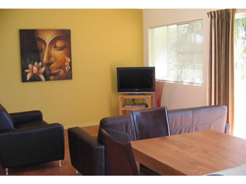 UNIT 30 REEFSIDE VILLAS 12 ESHELBY DRIVE, Cannonvale QLD 4802