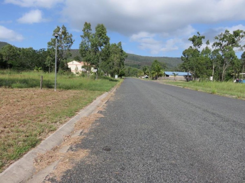 38 MARINE PARADE, Midge Point QLD 4799