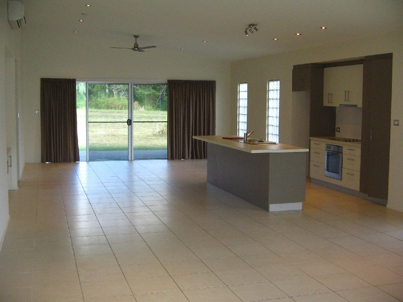 ABEL   ROAD, Cannonvale QLD 4802