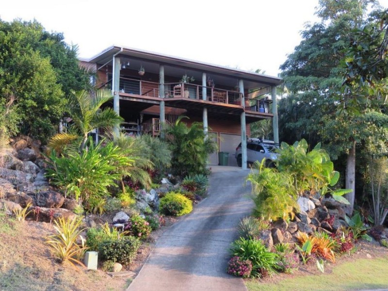 5 SOUTH MOLLE BOULEVARD, Cannonvale QLD 4802