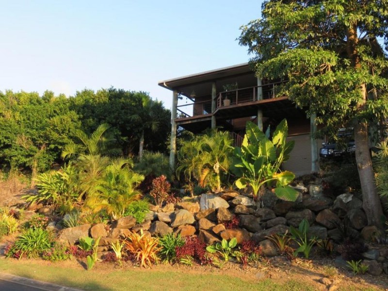 5 SOUTH MOLLE BOULEVARD, Cannonvale QLD 4802