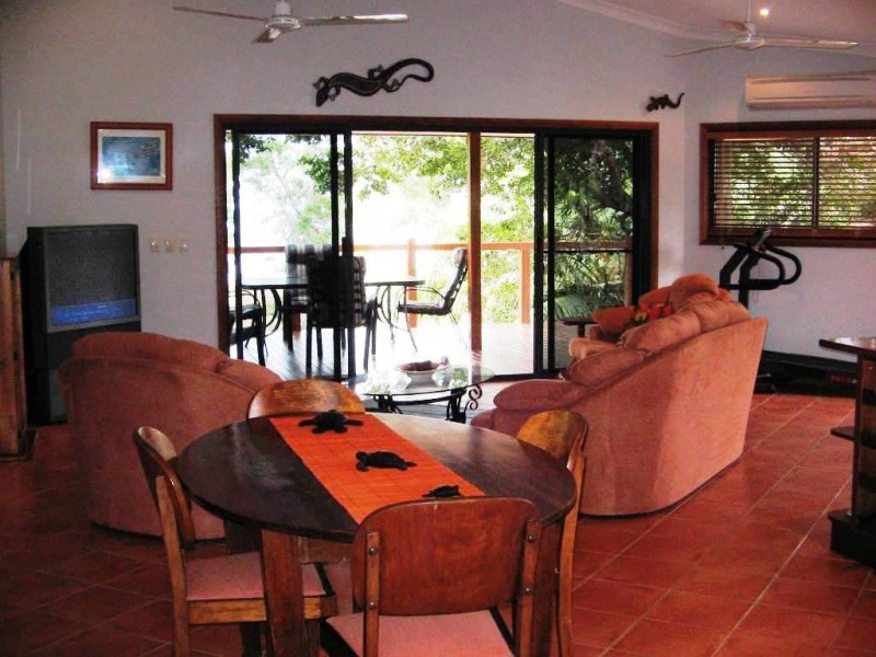 92  GLOUCESTER AVE HIDEAWAY BAY 4800, Whitsundays QLD 4802