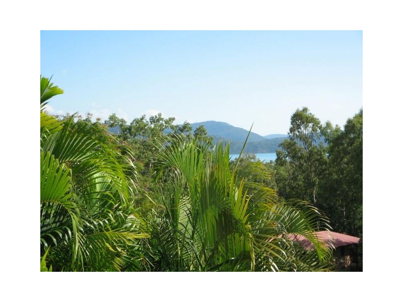 UNIT 22 REEFSIDE VILLAS  12 ESHELBY DRIVE, Cannonvale QLD 4802