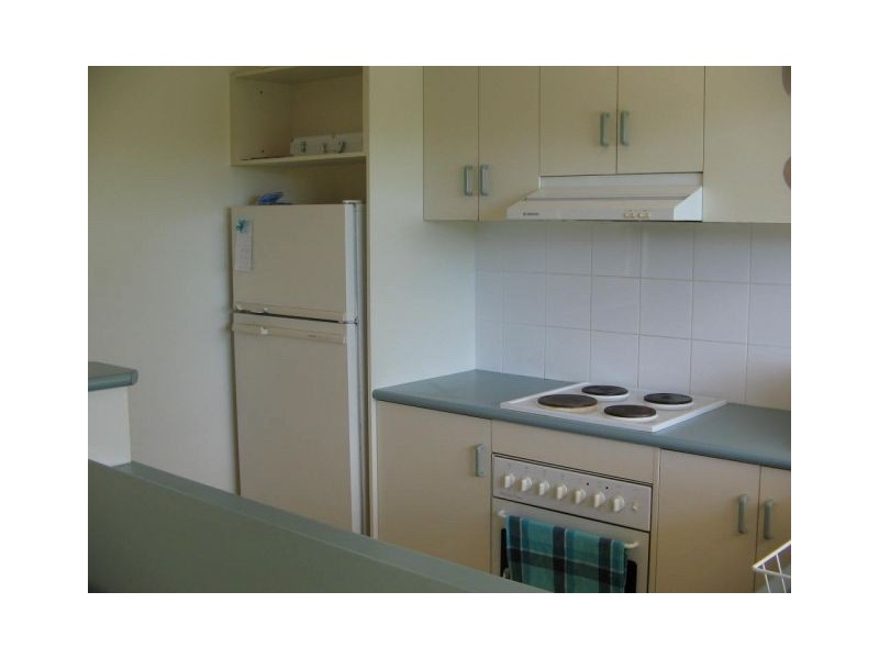 UNIT 22 REEFSIDE VILLAS  12 ESHELBY DRIVE, Cannonvale QLD 4802
