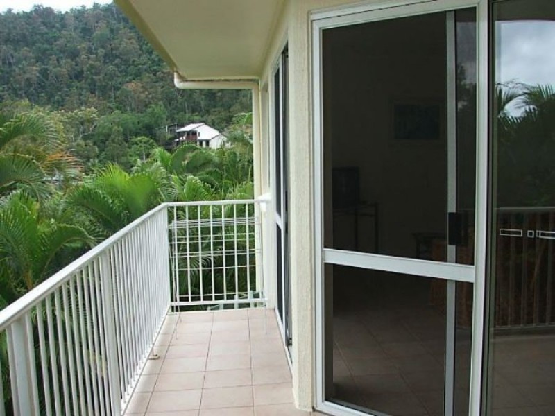 UNIT 22 REEFSIDE VILLAS  12 ESHELBY DRIVE, Cannonvale QLD 4802