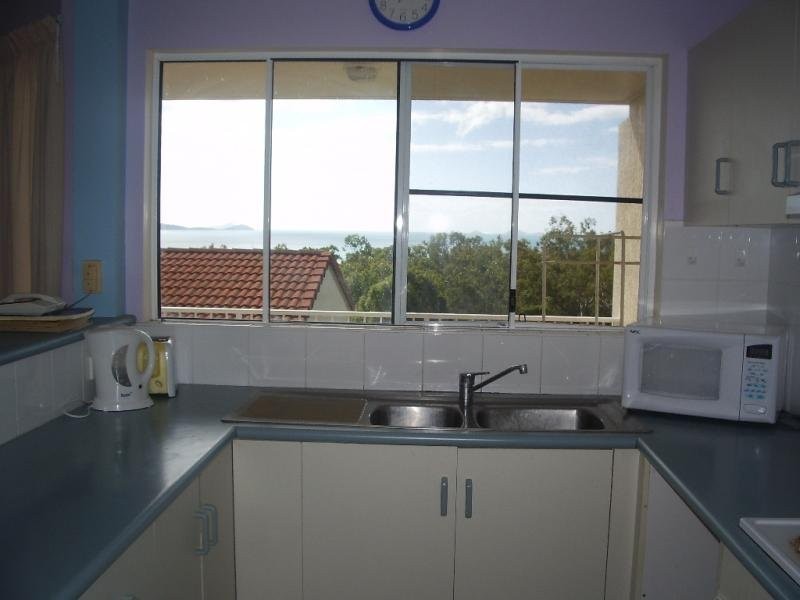 UNIT 15 REEFSIDE VILLAS CANNONVALE, Whitsundays QLD 4802