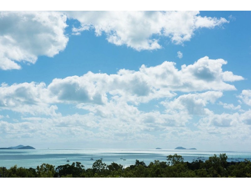 UNIT 7 REEFSIDE 12 ESHEBLY DRIVE, Cannonvale QLD 4802