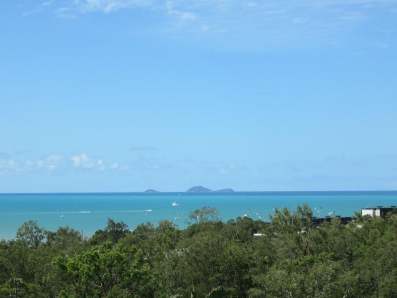 UNIT 7 REEFSIDE 12 ESHEBLY DRIVE, Cannonvale QLD 4802