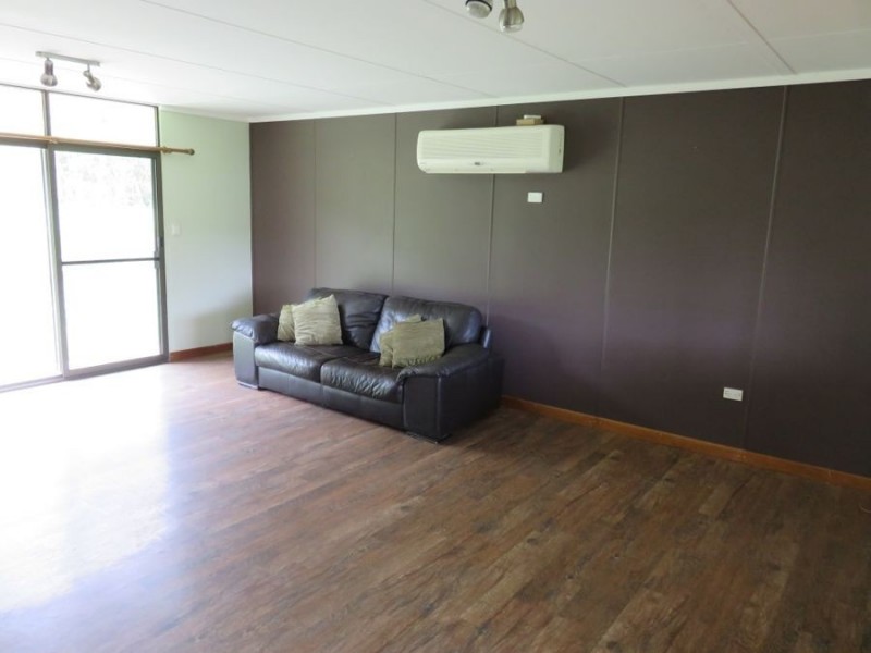 6 BUNDESEN AVE, Midge Point QLD 4799