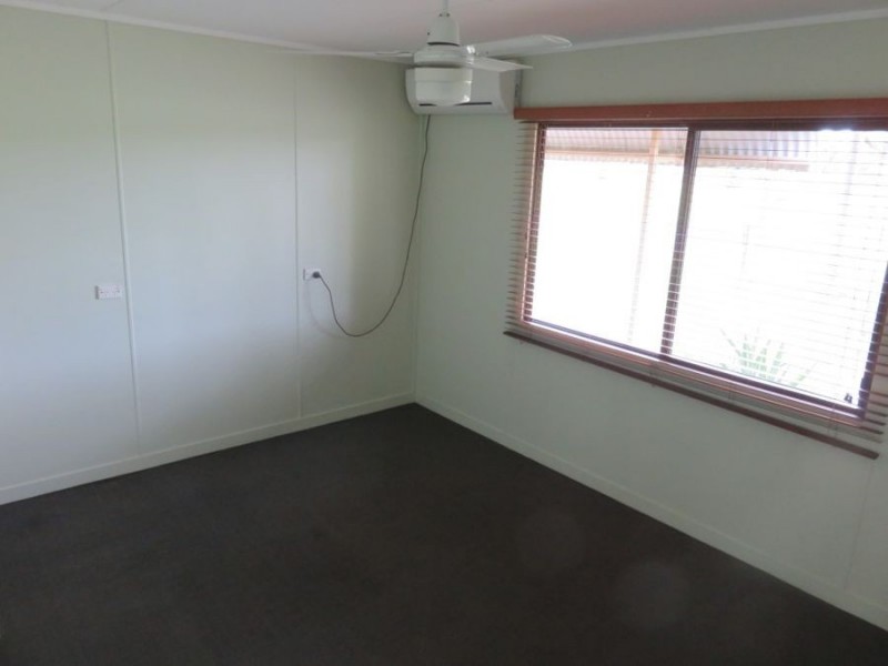 6 BUNDESEN AVE, Midge Point QLD 4799