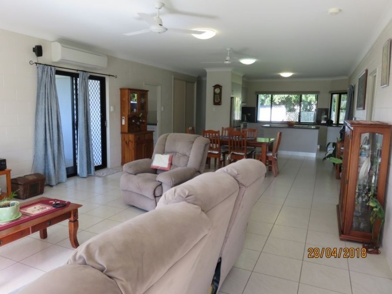 44 MARINE PARADE, Midge Point QLD 4799