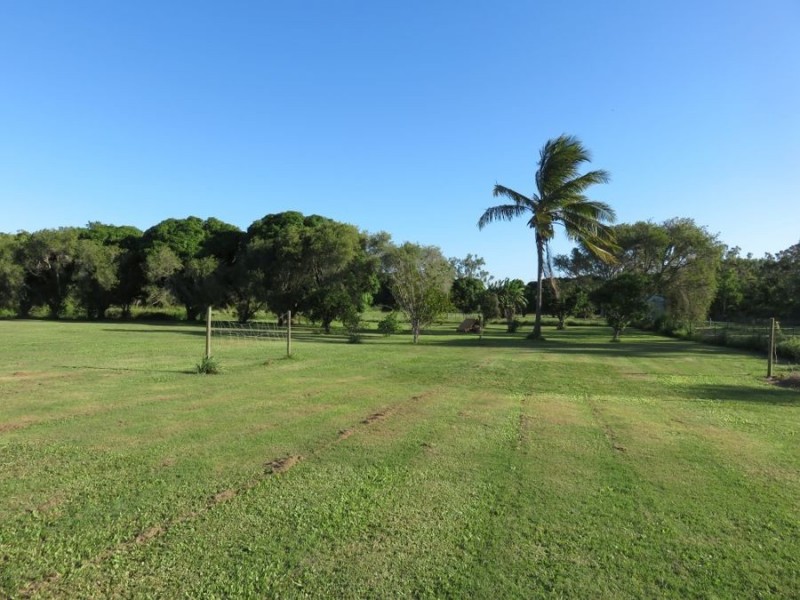 12 BUNDESEN AVE, Midge Point QLD 4799