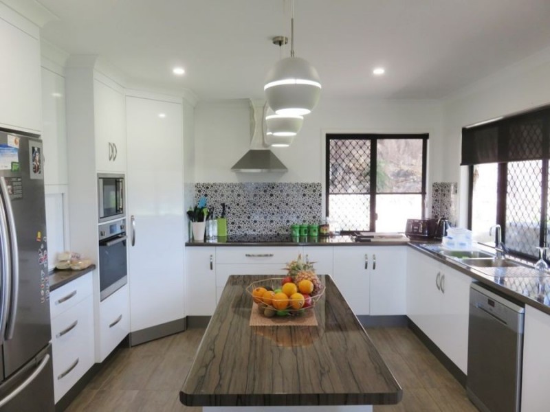 2/1664C SHUTE HARBOUR ROAD, Cannonvale QLD 4802