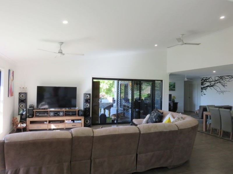 2/1664C SHUTE HARBOUR ROAD, Cannonvale QLD 4802