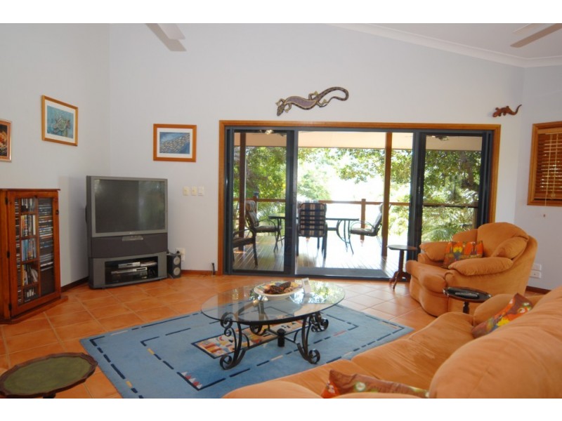 Hideaway Bay QLD 4800