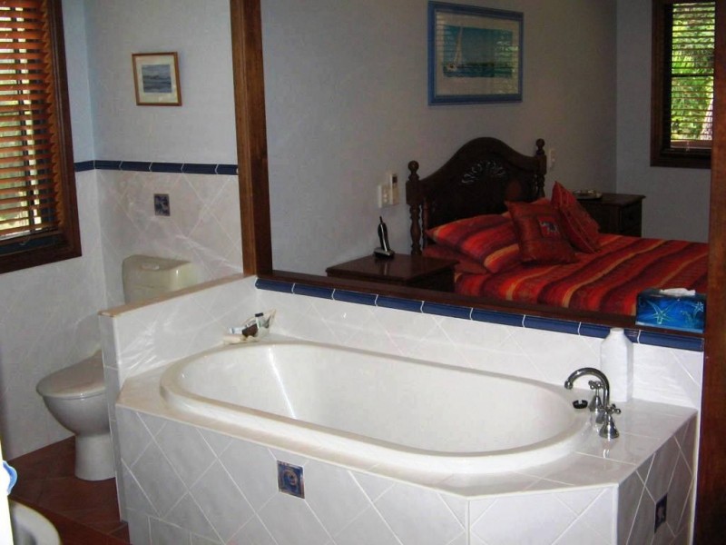 Hideaway Bay QLD 4800