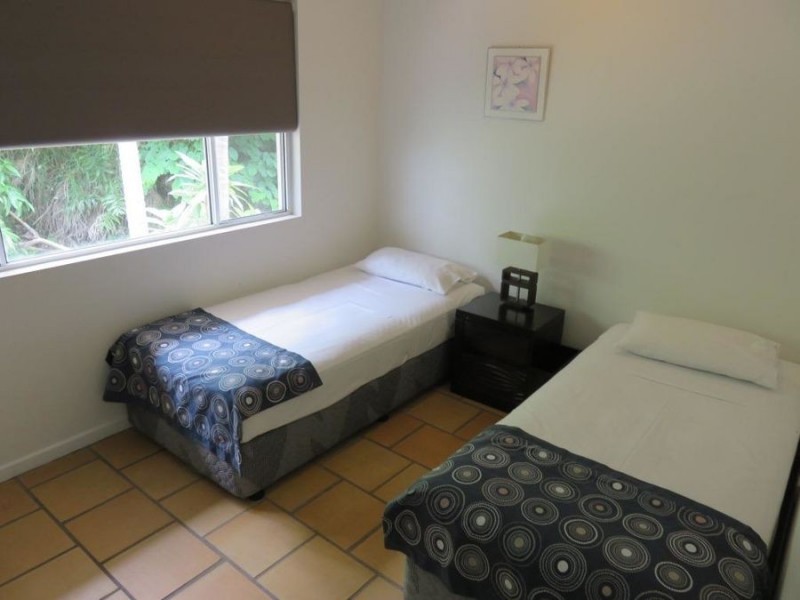 UNIT 9 REEFSIDE VILLAS 8-12 ESHELBY DRIVE, Cannonvale QLD 4802