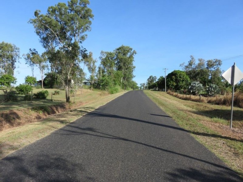 23 WHITSUNDAY DRIVE, Bloomsbury QLD 4799